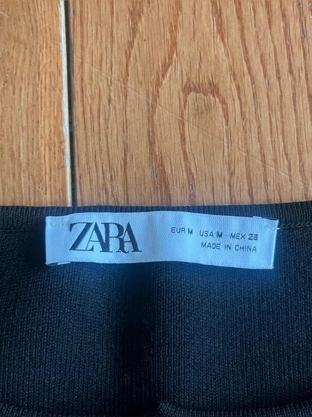 Zara Black Sleeveless Button-Front Knit Vest - Size Medium - Picture 11 of 12